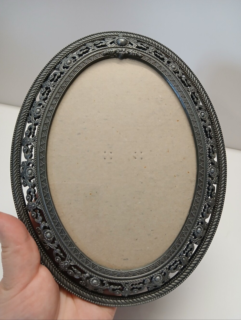 Oval Silvertone Heavy Duty Ornate Picture Frame